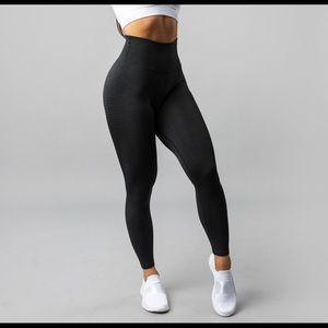 New in bag Alphalete Halo Leggings Black
